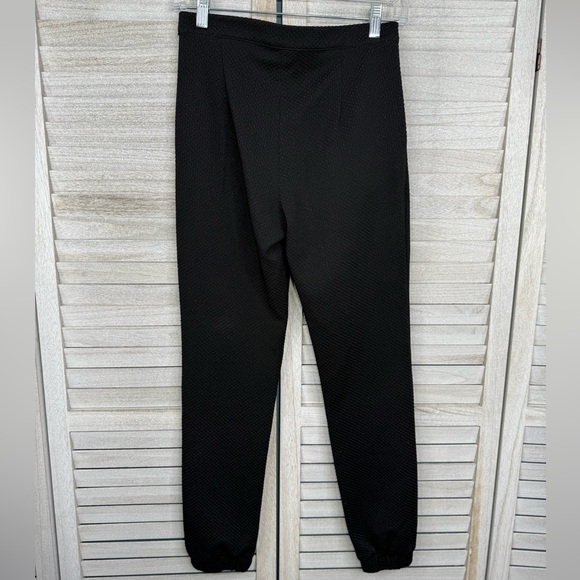 FOREVER 21 Black Dressy Textured Jogger Pants with Metallic Thread-Small - Picture 3 of 3